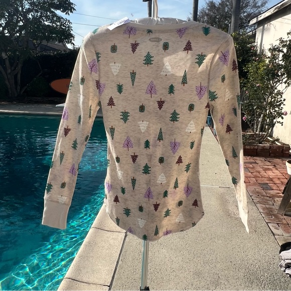 Old Navy Thermal - Picture 3 of 5